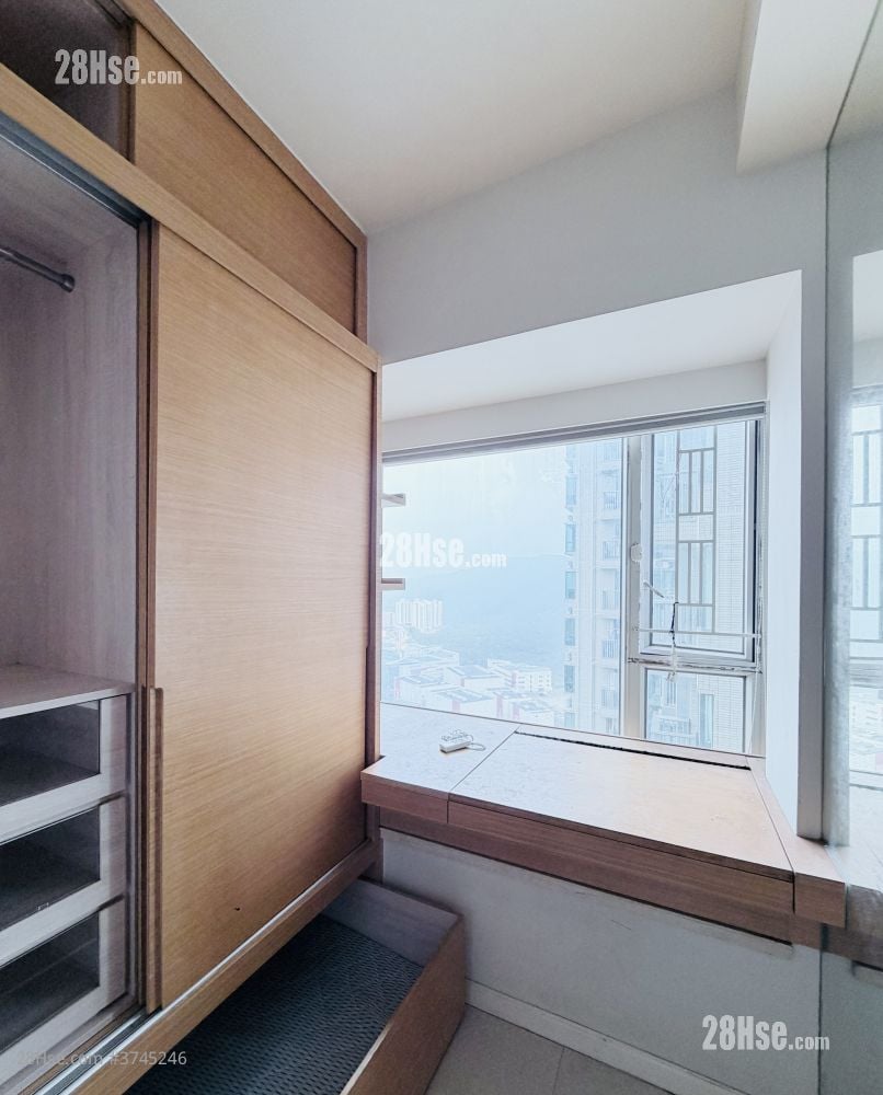 致蓝天 租盘 5+ 房 , 2 浴室 792 平方尺