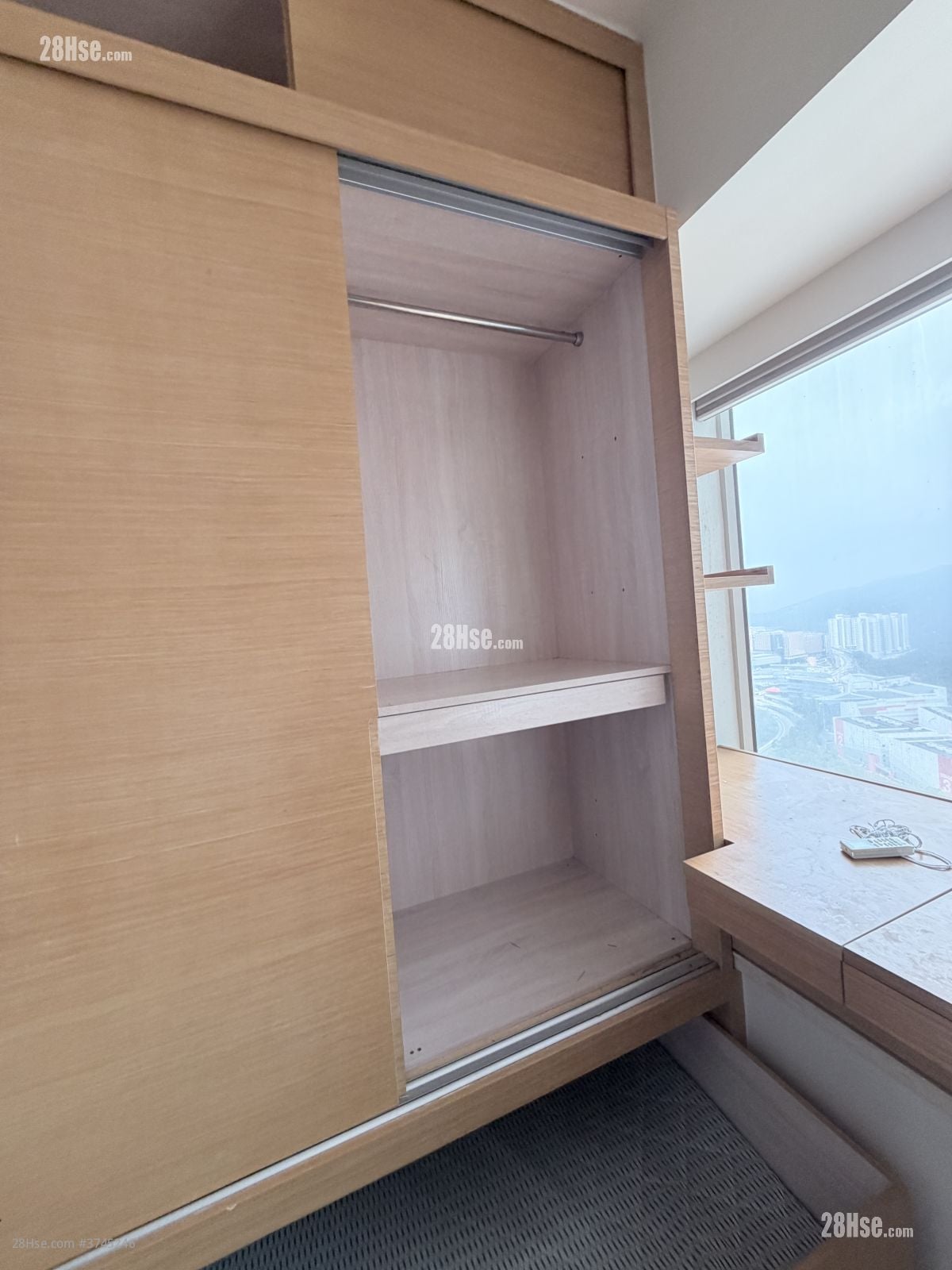 致蓝天 租盘 5+ 房 , 2 浴室 792 平方尺