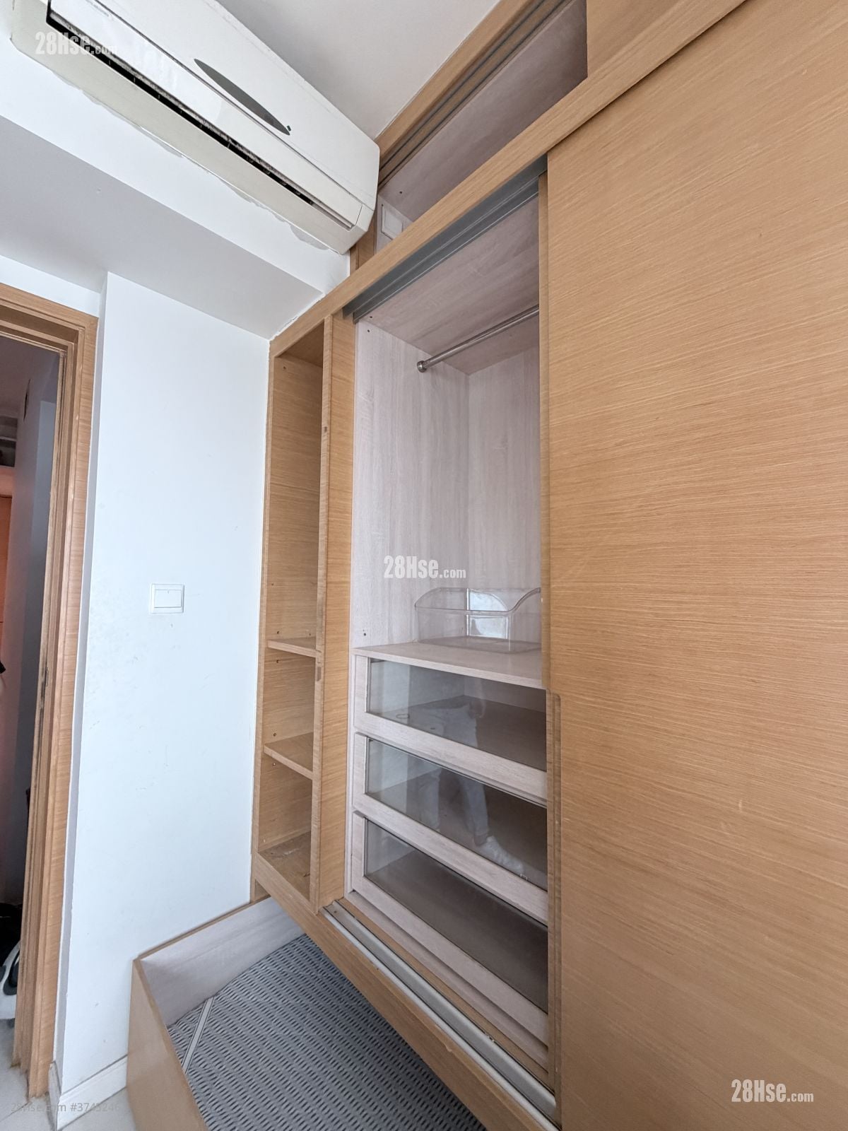 致蓝天 租盘 5+ 房 , 2 浴室 792 平方尺