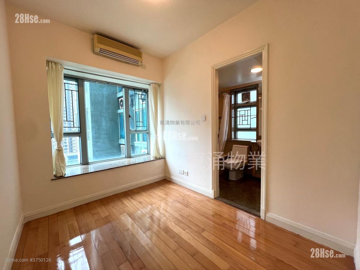 映湾园 售盘 3 房 , 2 浴室 710 平方尺