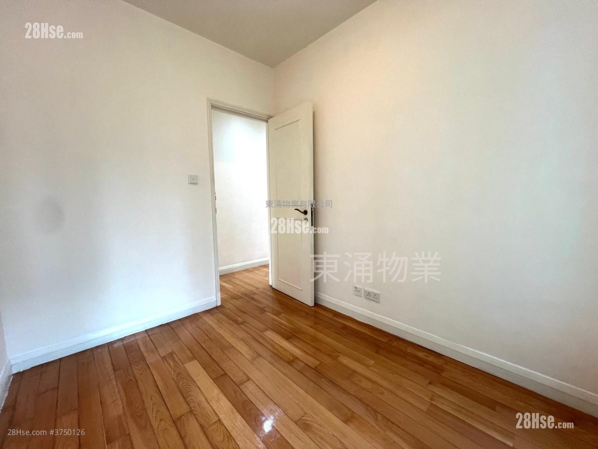 映湾园 售盘 3 房 , 2 浴室 710 平方尺