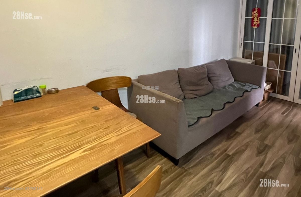 Ping Yan Court Sell 2 Bedrooms 380 ft²