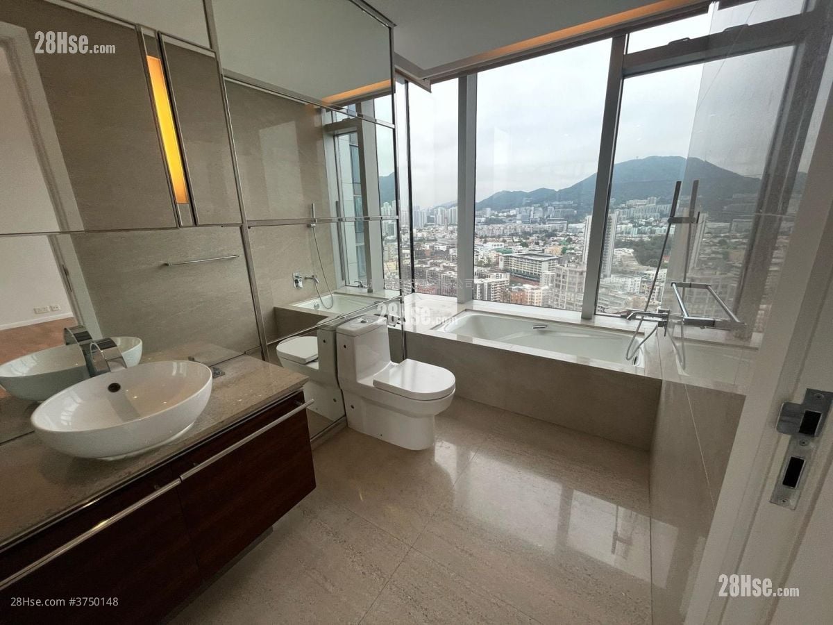 Forfar Rental 4 Bedrooms , 3 Bathrooms 1,879 ft²