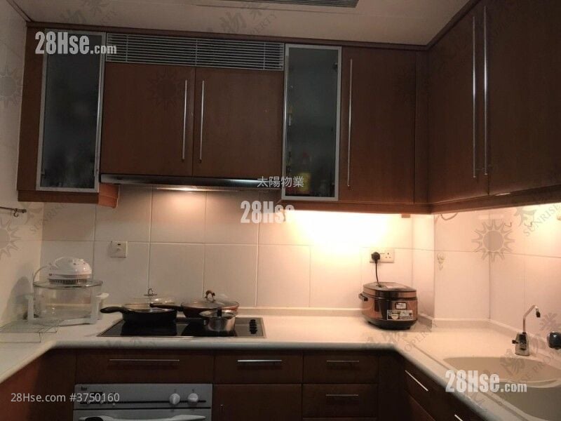 半岛豪庭 售盘 3 房 1,043 平方尺