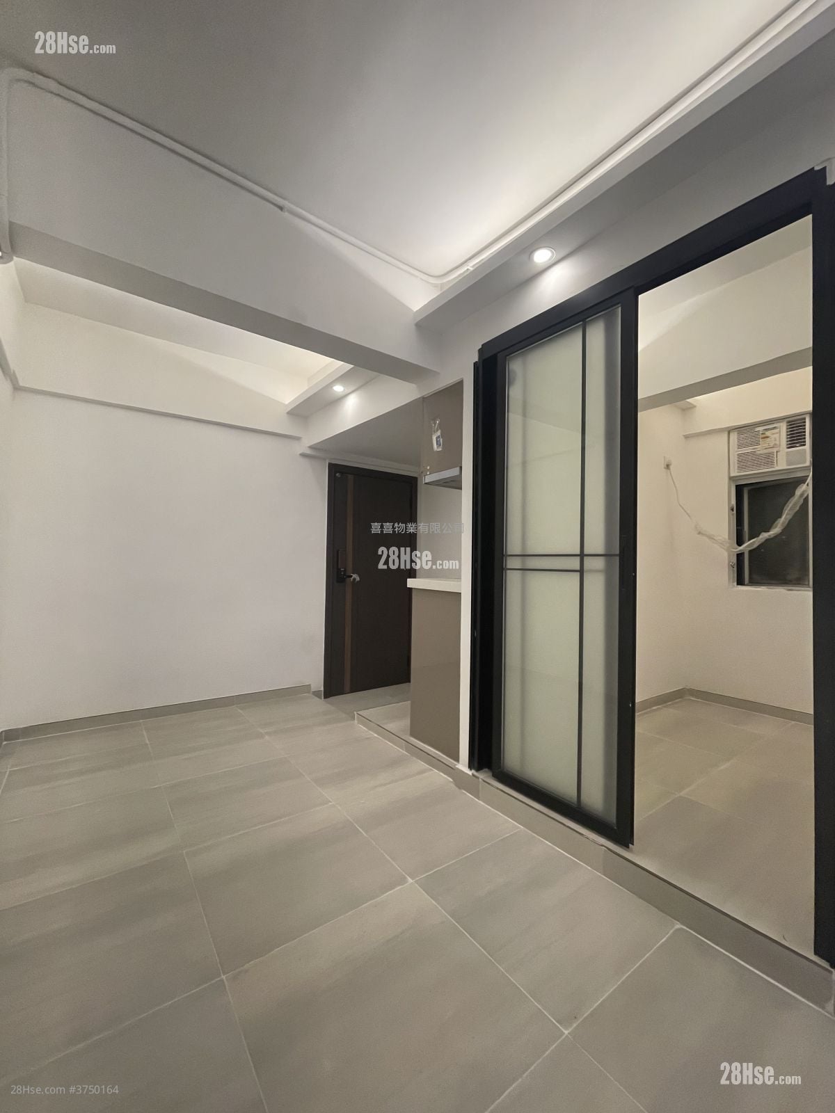 单幢楼房 租盘 2 房 , 1 浴室 300 平方尺