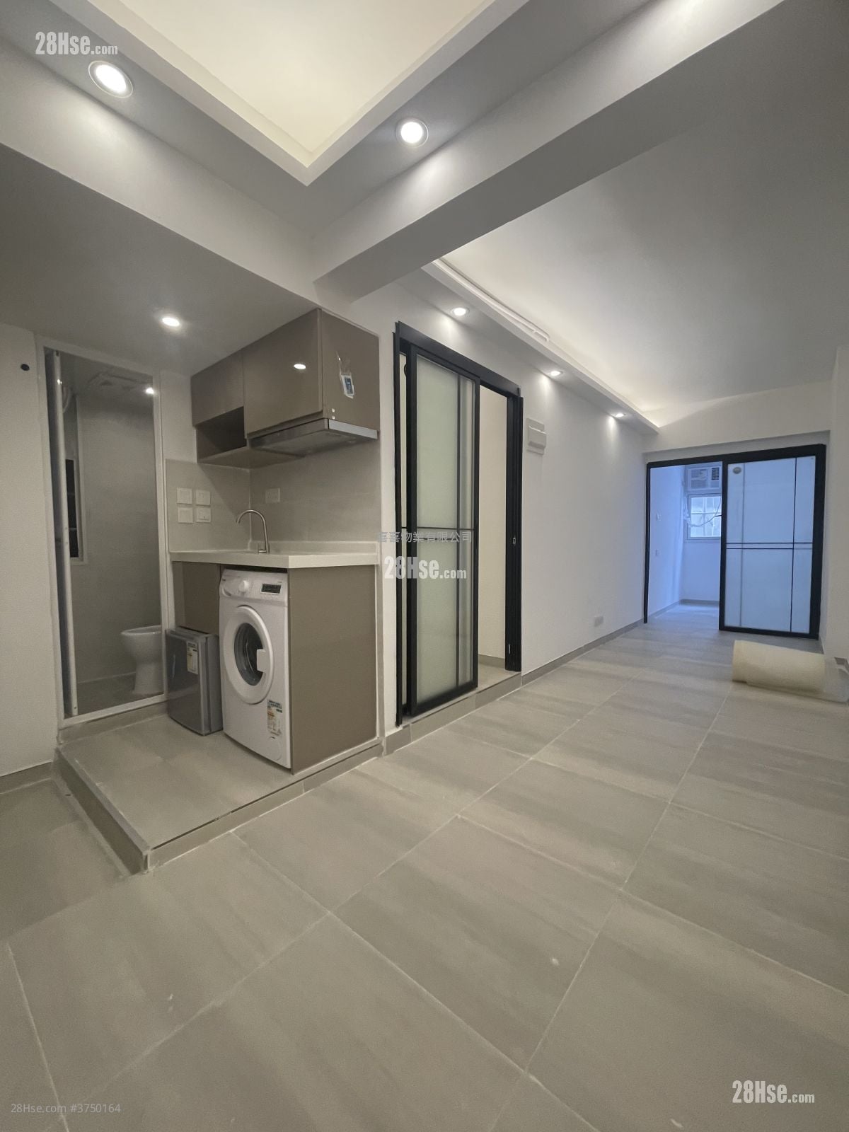 单幢楼房 租盘 2 房 , 1 浴室 300 平方尺