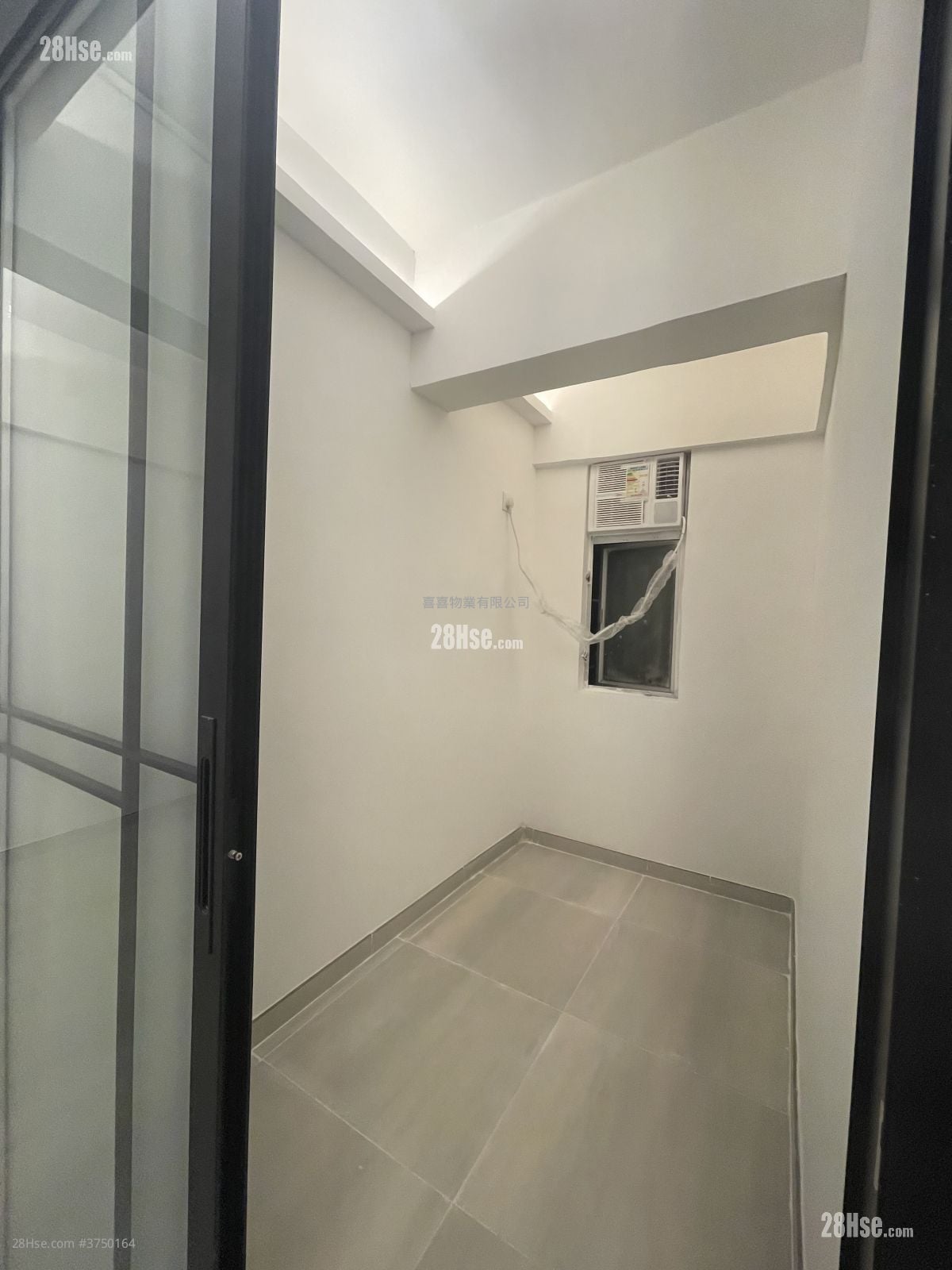 单幢楼房 租盘 2 房 , 1 浴室 300 平方尺