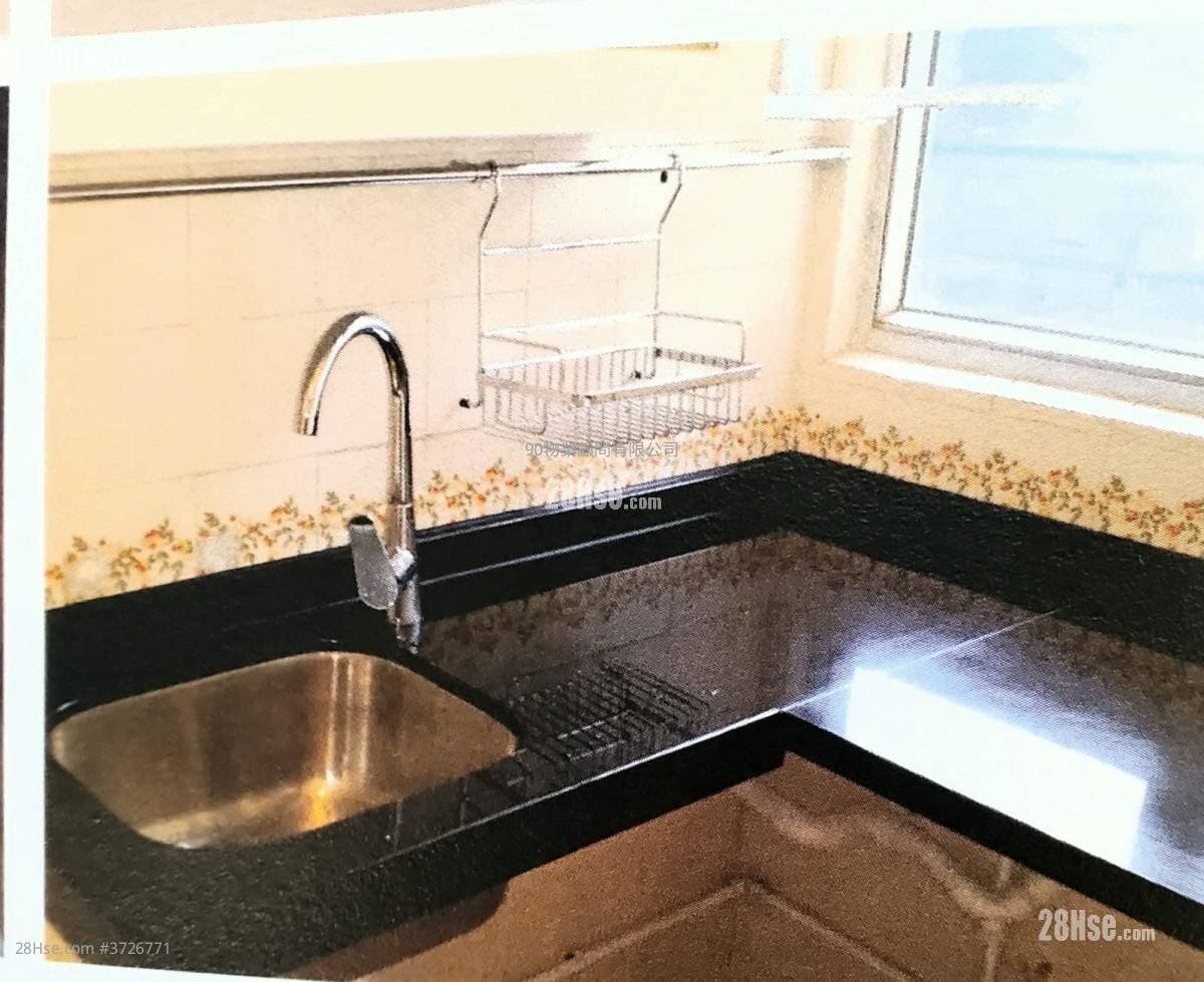 嘉辉花园 售盘 221 平方尺