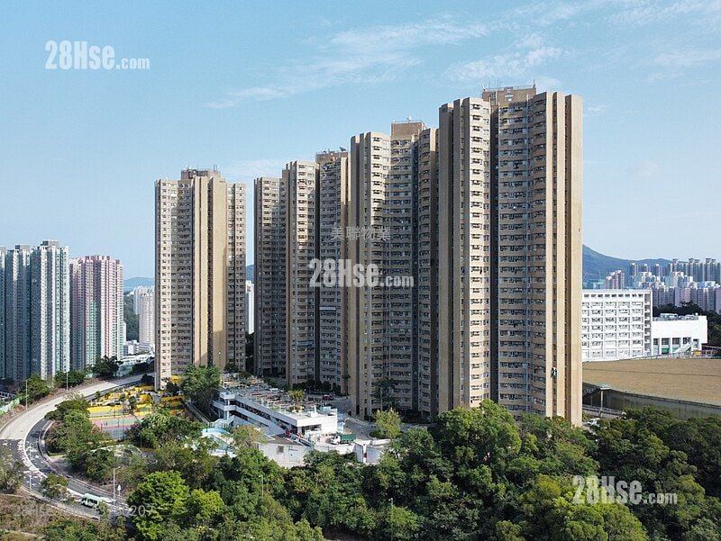Hong Sing Garden Sell 3 Bedrooms , 1 Bathroom 588 ft²