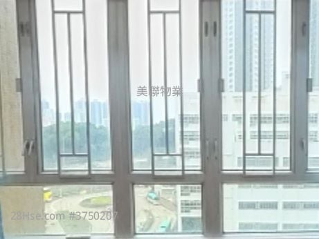 Hong Sing Garden Sell 3 Bedrooms , 1 Bathroom 588 ft²
