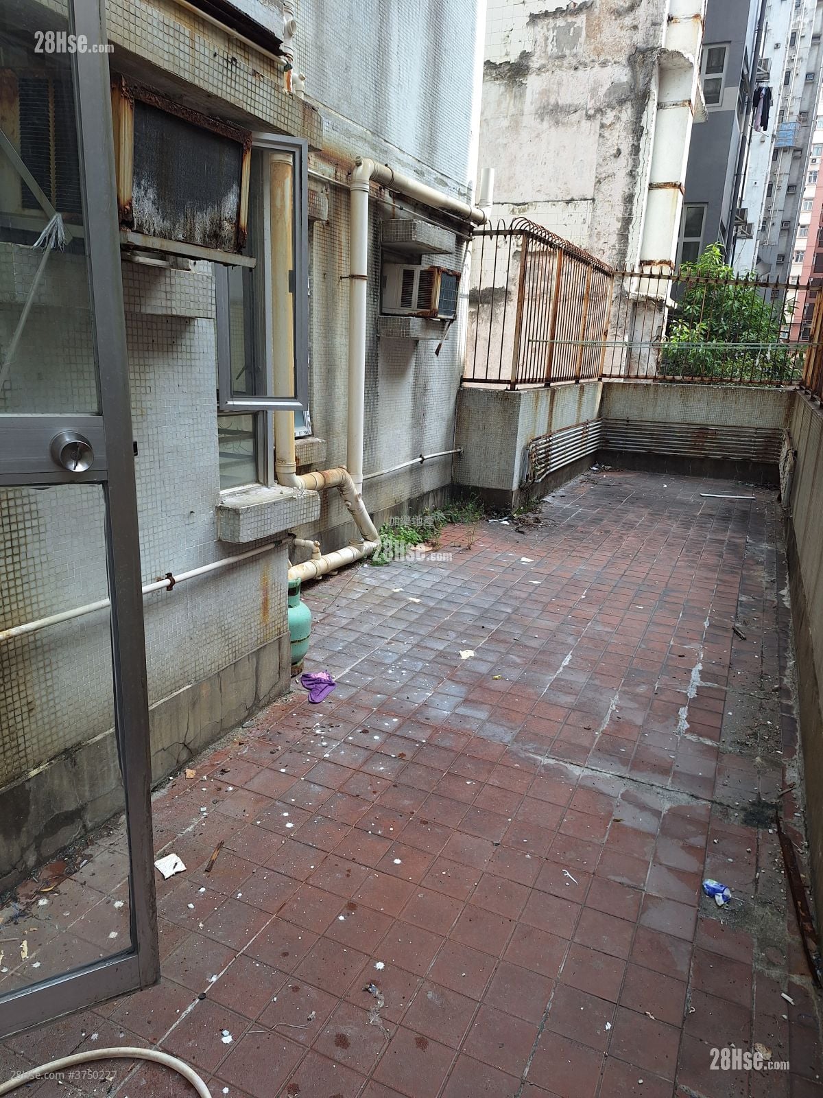 协辉大厦 售盘 3 房 , 1 浴室 377 平方尺