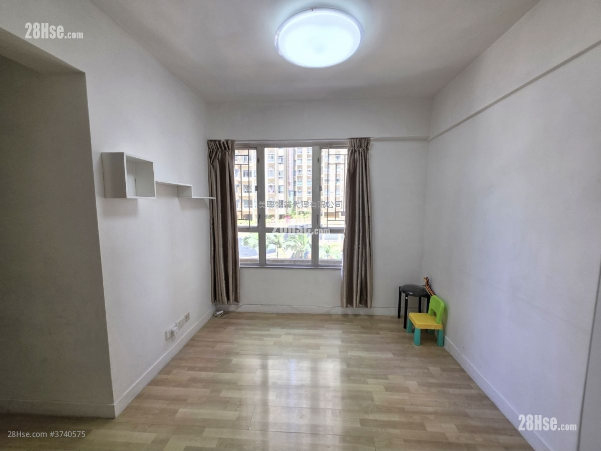 青怡花園 售盤 3 房 , 2 浴室 547 平方呎