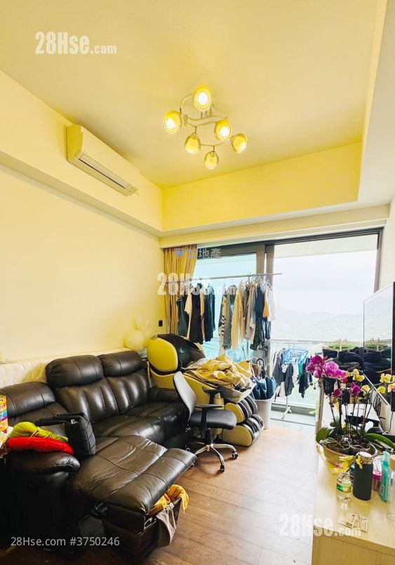 上源 售盘 3 房 , 2 浴室 738 平方尺