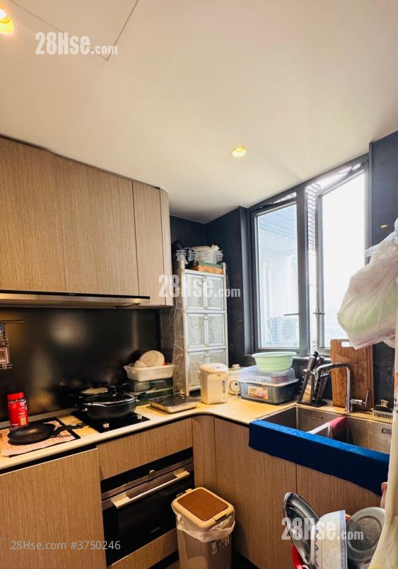 上源 售盘 3 房 , 2 浴室 738 平方尺