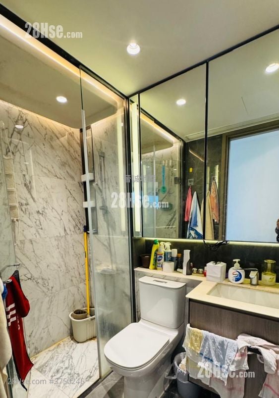 上源 售盘 3 房 , 2 浴室 738 平方尺