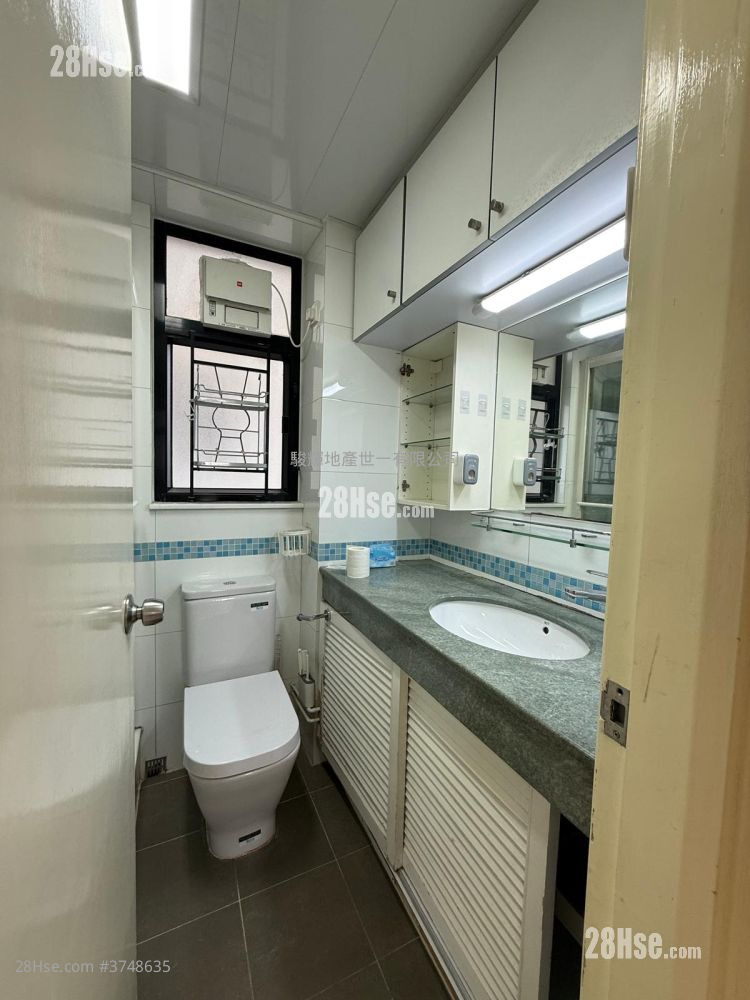 Prosperous Garden Sell 2 Bedrooms , 1 Bathroom 478 ft²