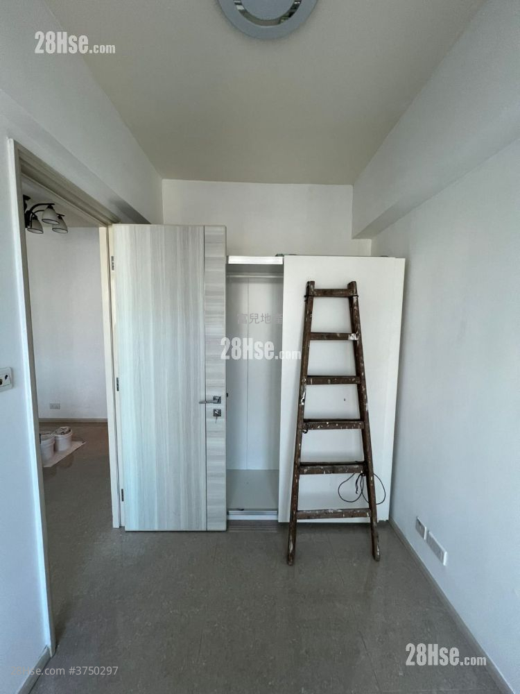 Yuccie Square Sell 429 ft²