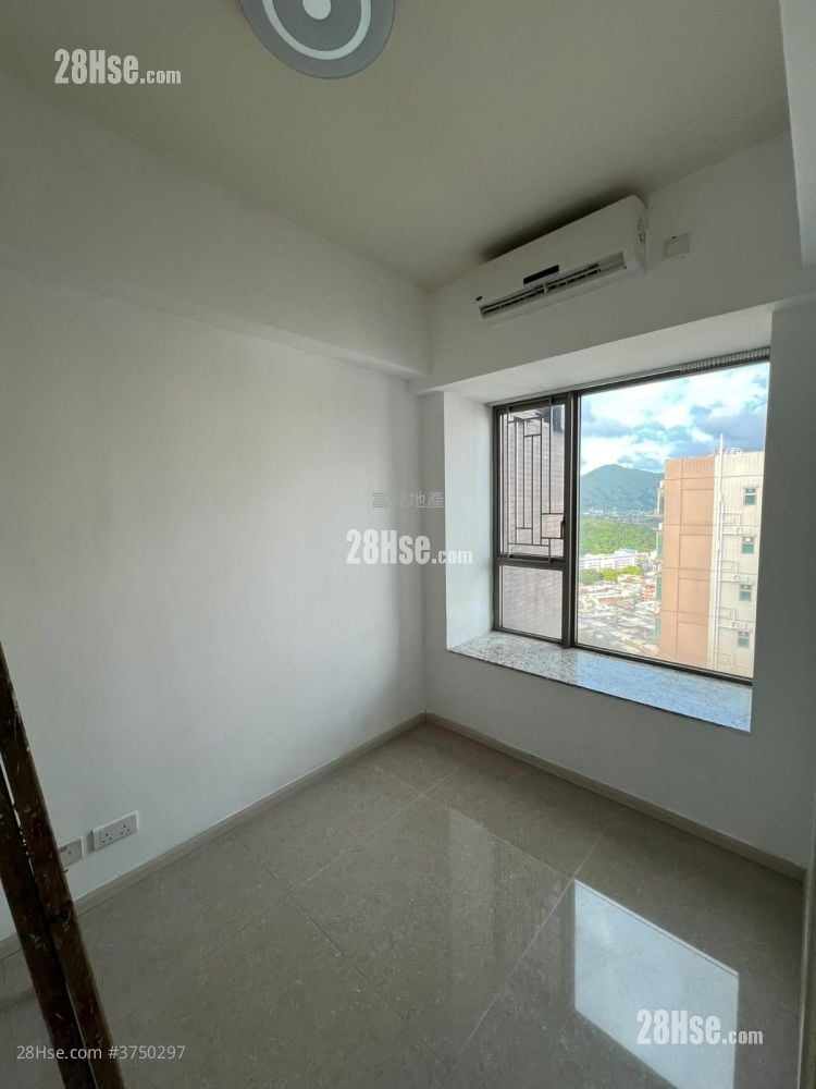 Yuccie Square Sell 429 ft²