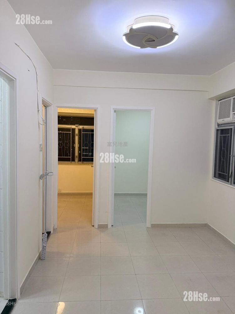 好順泰大廈 租盤 2 房 290 平方呎