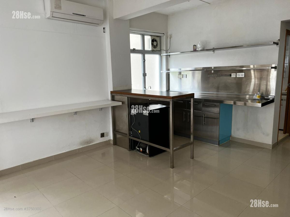 Po Hing Mansion Rental Studio , 1 Bathroom 486 ft²