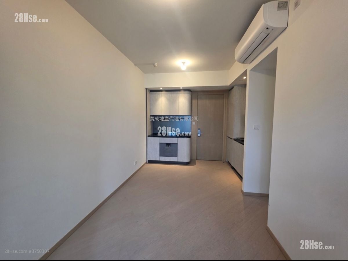 One Victoria Rental 2 Bedrooms , 1 Bathroom 451 ft²