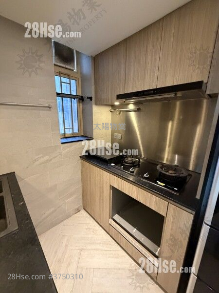 Harbour Place Sell 3 Bedrooms 590 ft²