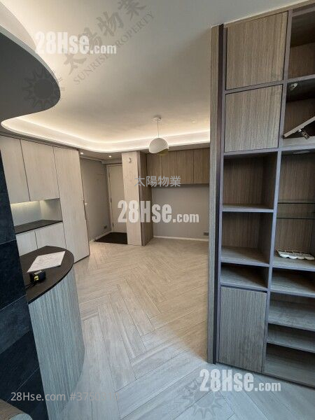 Harbour Place Sell 3 Bedrooms 590 ft²