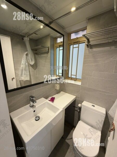 Harbour Place Sell 3 Bedrooms 590 ft²