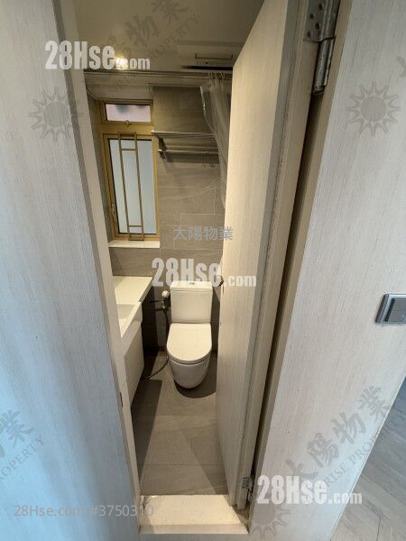 Harbour Place Sell 3 Bedrooms 590 ft²