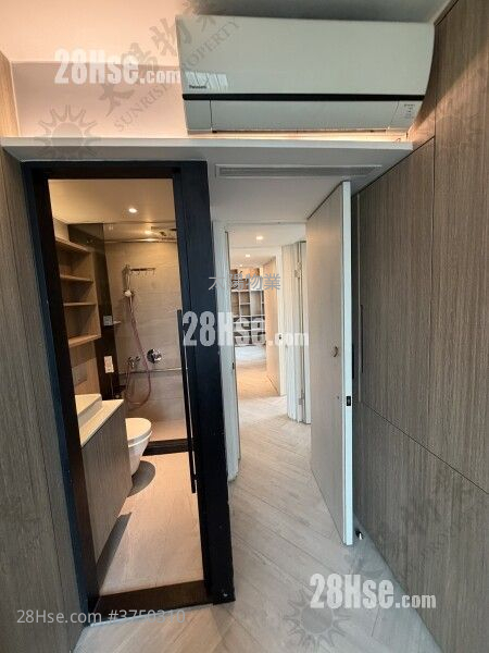 Harbour Place Sell 3 Bedrooms 590 ft²