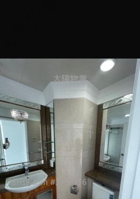 Harbourfront Landmark Sell 4 Bedrooms 1,420 ft²