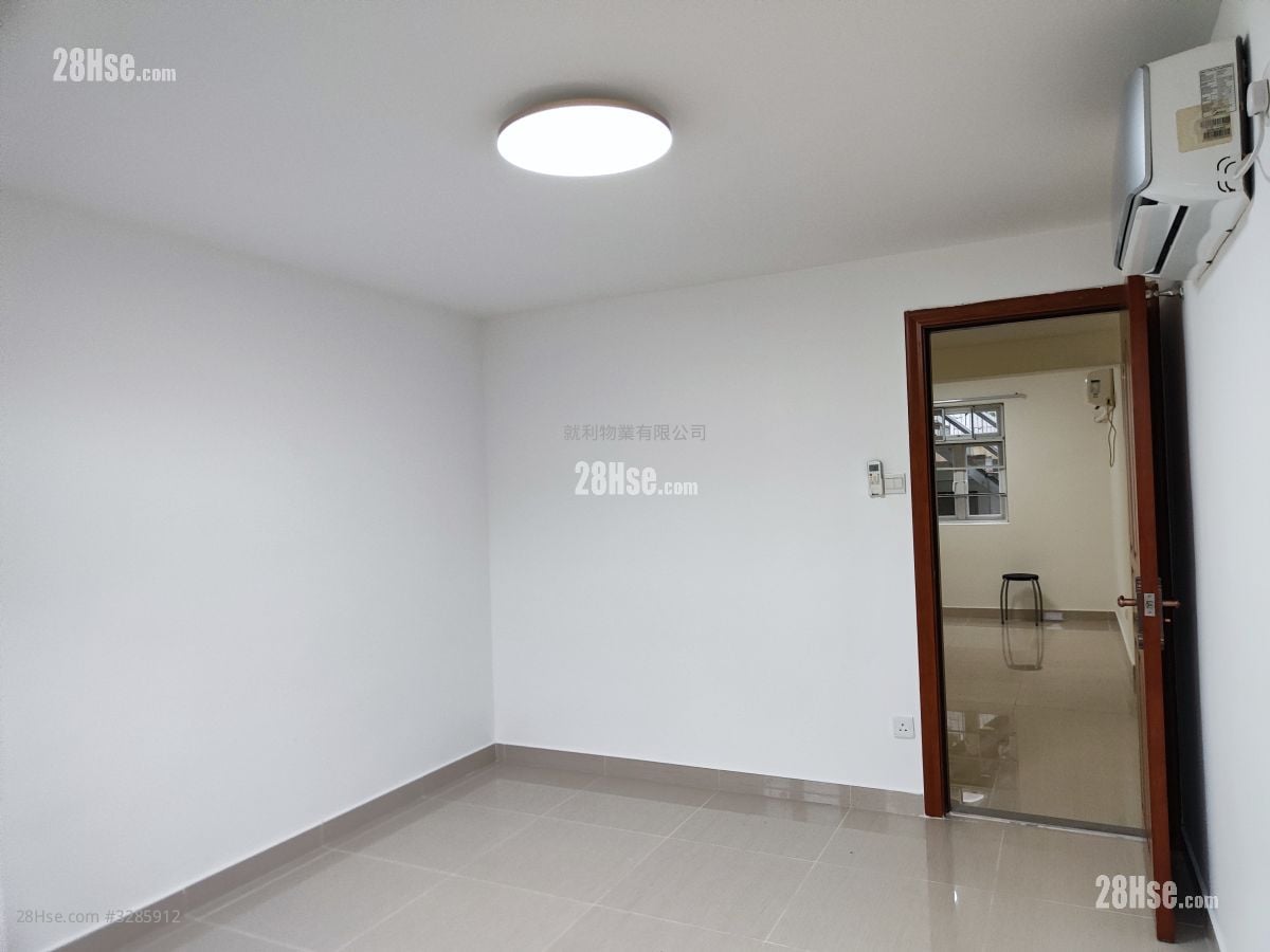 Village Rental 2 Bedrooms , 1 Bathroom 530 ft²