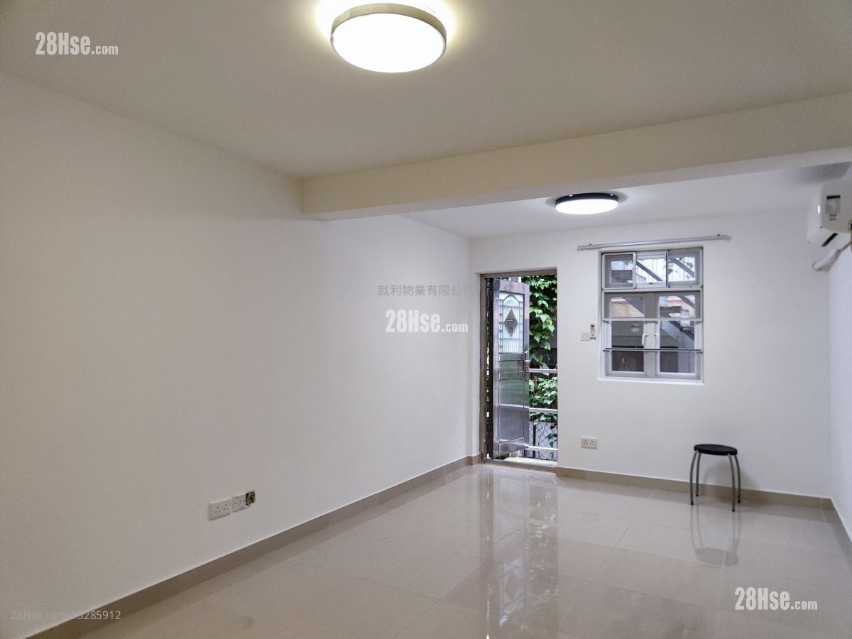 Village Rental 2 Bedrooms , 1 Bathroom 530 ft²