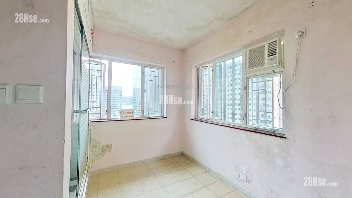 master room: Lai Wah Mansion Sell 4 Bedrooms , 2 Bathrooms 872 ft²