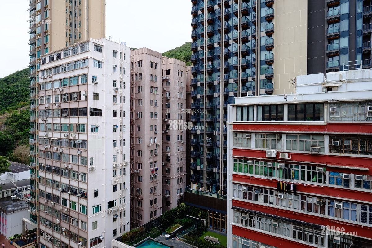 View: Lai Wah Mansion Sell 4 Bedrooms , 2 Bathrooms 872 ft²