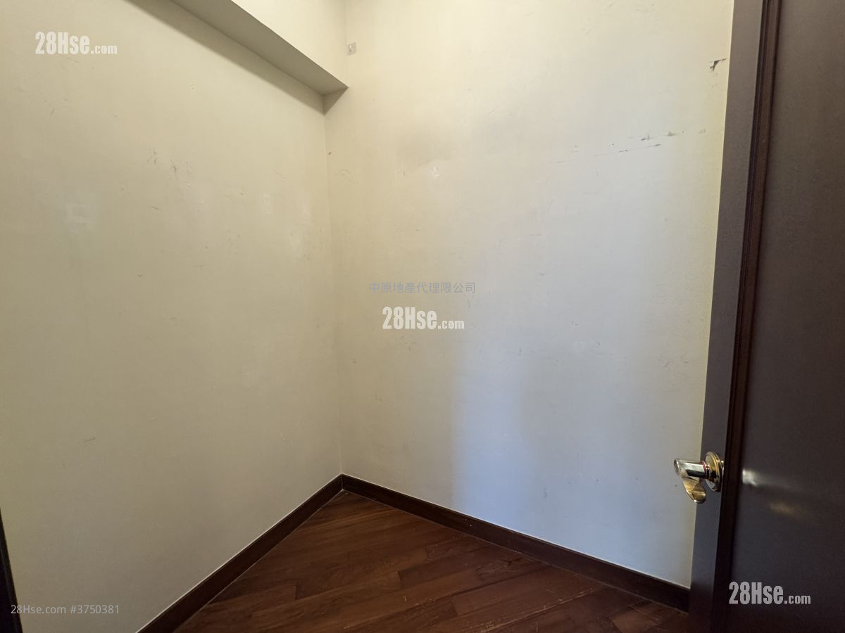 御龍山 售盤 3 房 791 平方呎