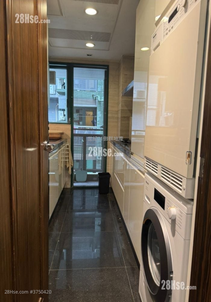 Meridian Hill Sell 4 Bedrooms , 2 Bathrooms 990 ft²