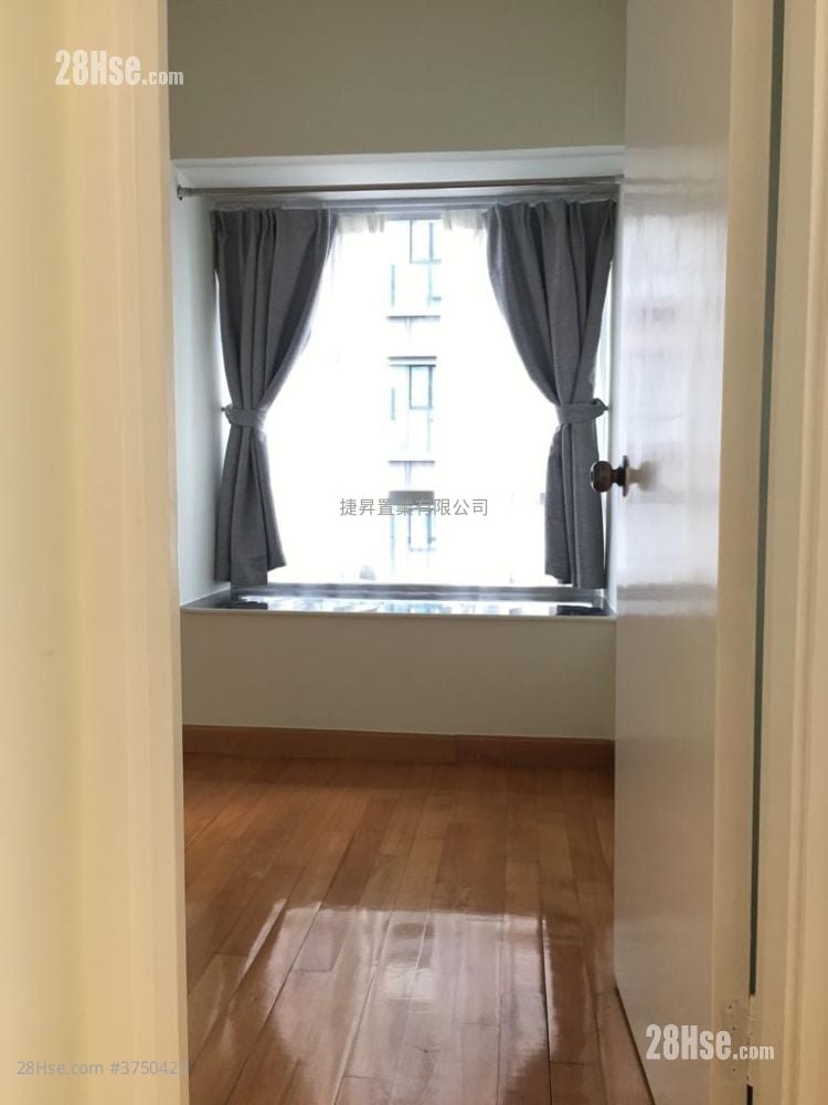 Mega Building Sell 3 Bedrooms , 1 Bathroom 487 ft²