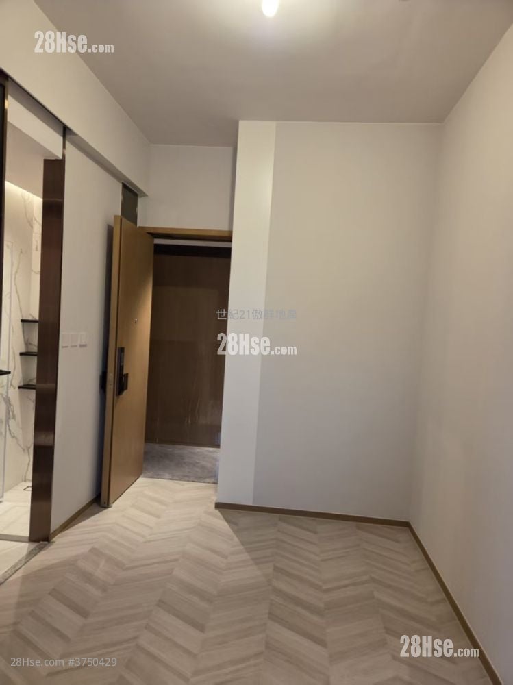 Eight Southpark Sell Studio , 1 Bathroom 200 ft²