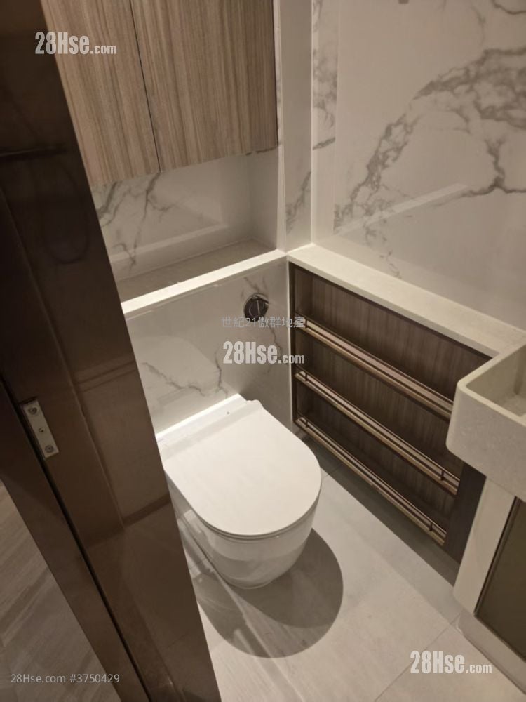 Eight Southpark Sell Studio , 1 Bathroom 200 ft²