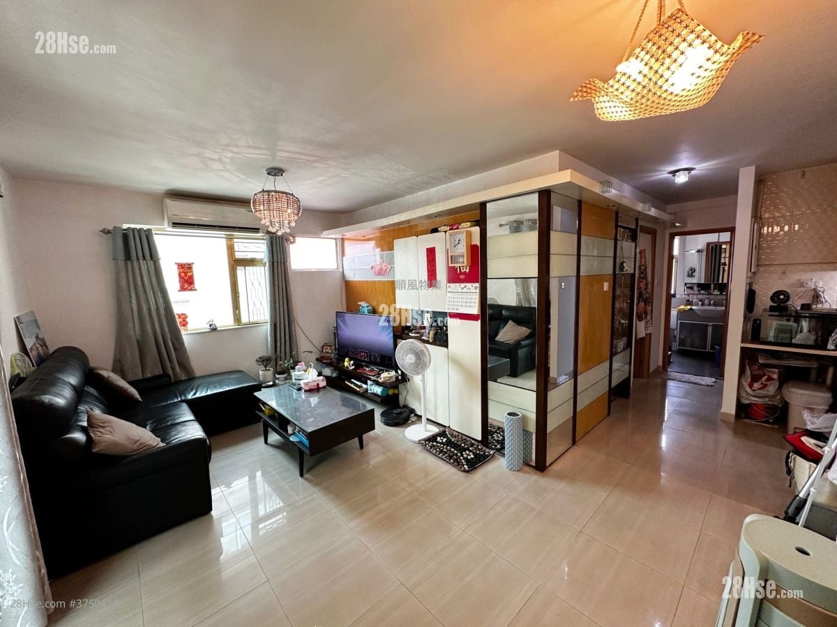 Village Sell 4 Bedrooms , 2 Bathrooms 700 ft²