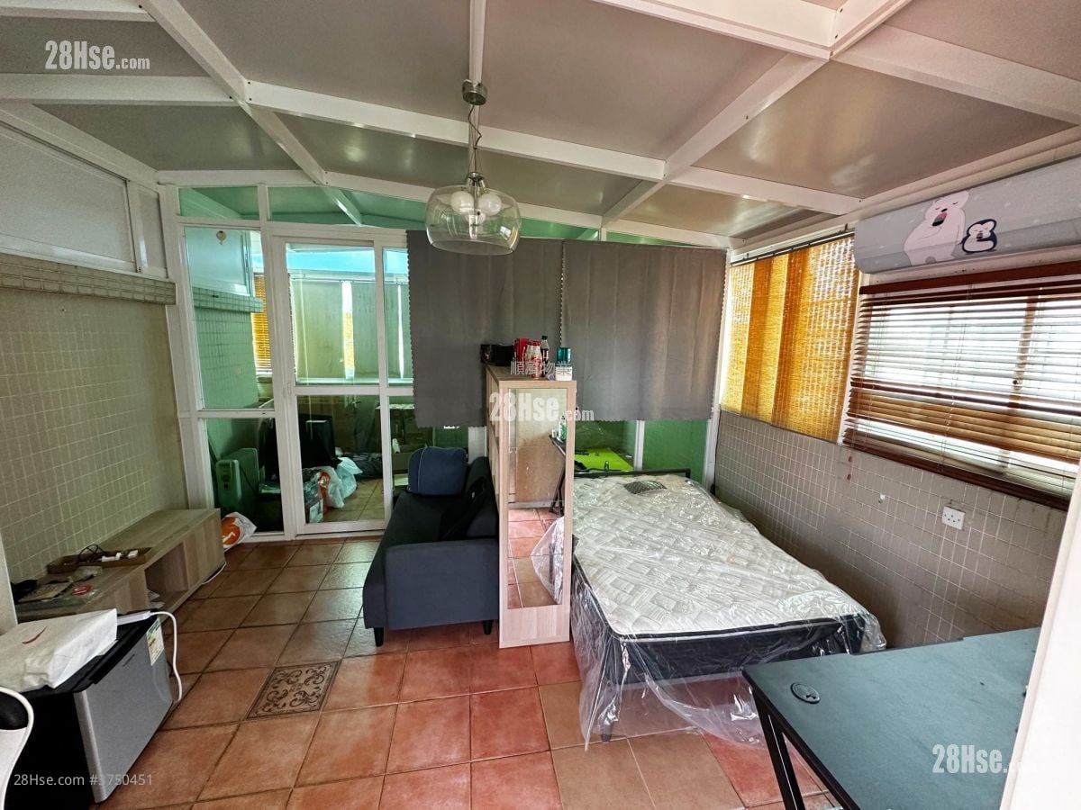 Village Sell 4 Bedrooms , 2 Bathrooms 700 ft²