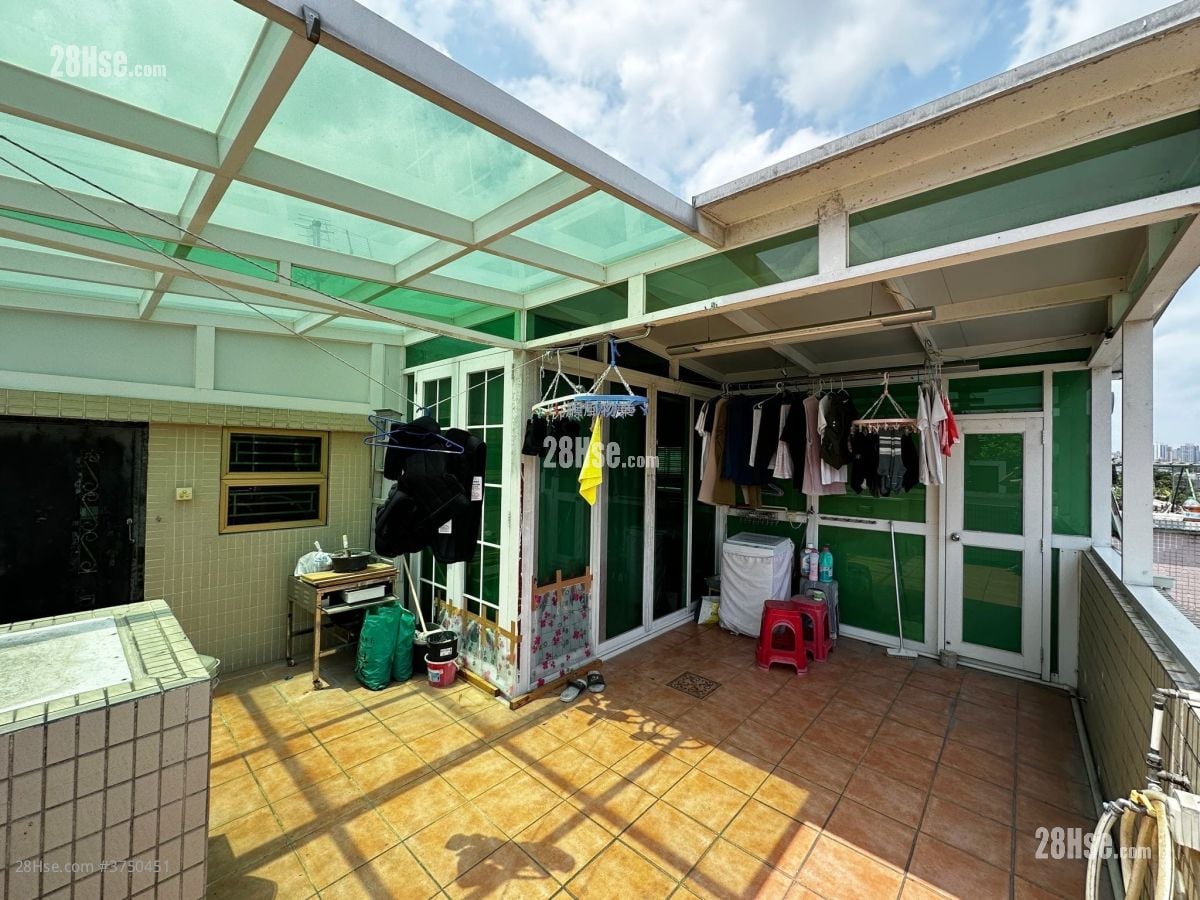 Village Sell 4 Bedrooms , 2 Bathrooms 700 ft²