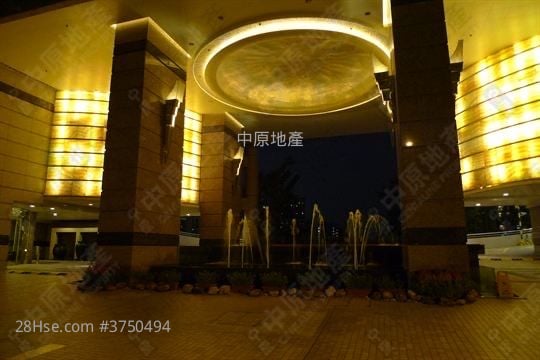 海天峰 售盘 3 房 935 平方尺