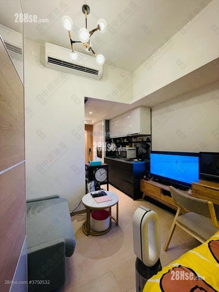 峻巒 售盤 開放式間隔 , 1 浴室 251 平方呎