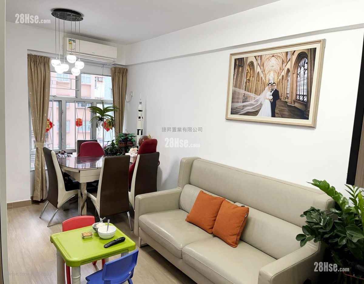 嘉景花園 售盤 3 房 , 1 浴室 449 平方呎