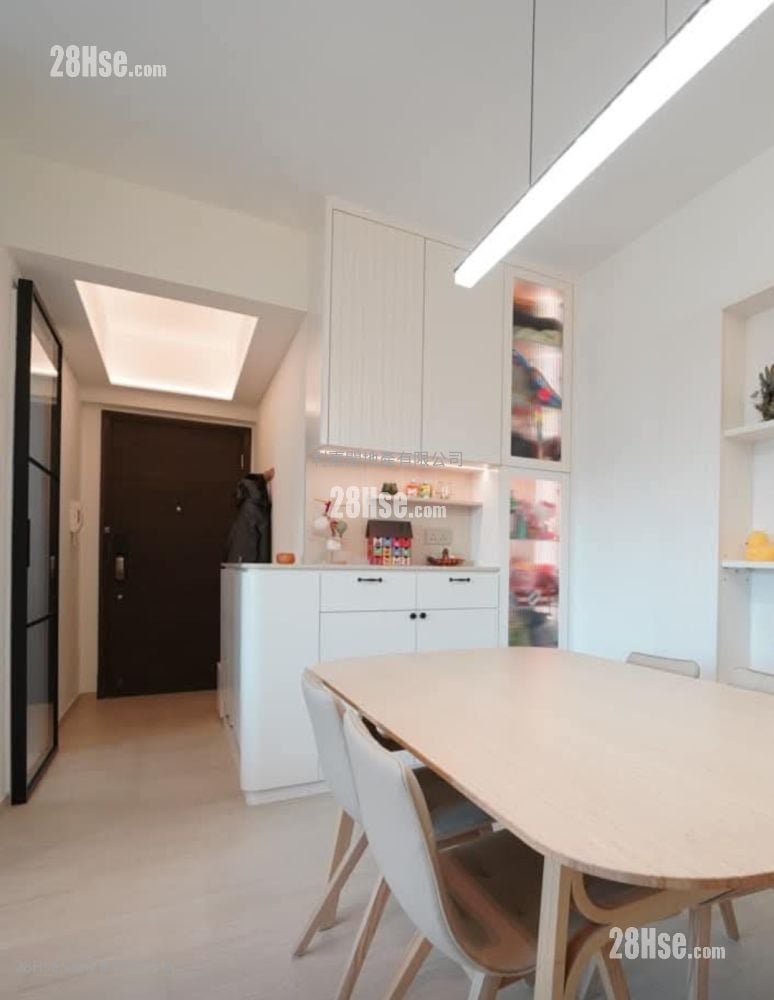 Festival City Sell 4 Bedrooms , 2 Bathrooms 961 ft²