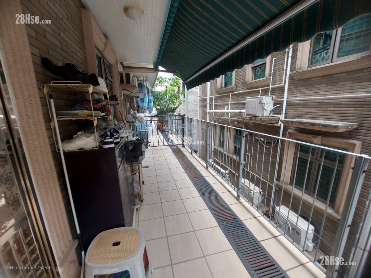 村屋 售盘 3 房 , 2 浴室