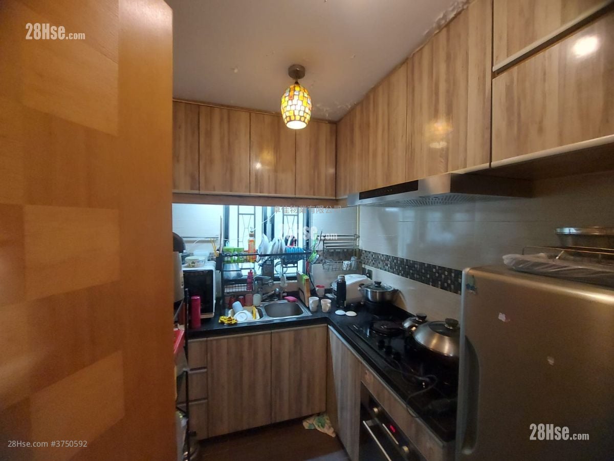 村屋 售盘 3 房 , 2 浴室