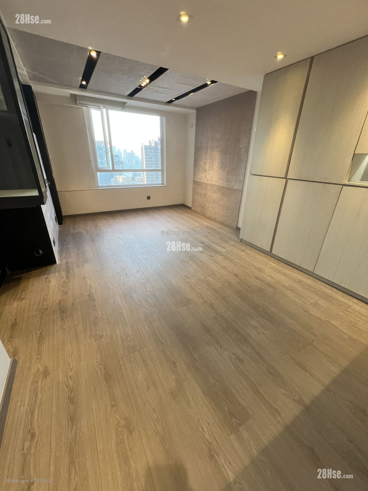 萬德閣 租盤 716 平方呎